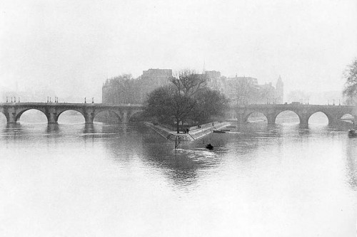 Henri_Cartier_Bresson_Ille_de_la_Cite_Paris_1952.jpg